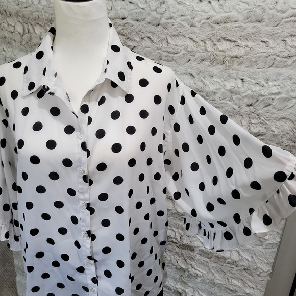 Zac & Rachel Tops - Zac & Rachel White Button-Up Boho Sleeve Blouse With Black Polka Dots | Womens M
